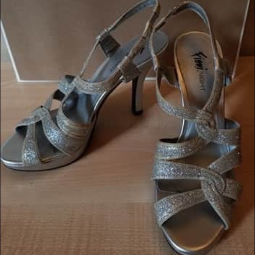 Formi Silver Heel